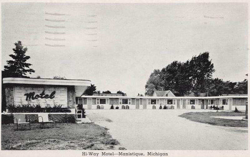 Hi-Way Motel - Old Postcard Photo (newer photo)